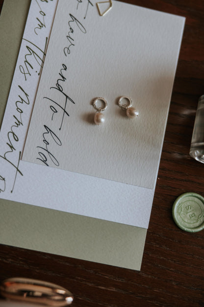 Aura Wedding Invitation | Three Card Suite